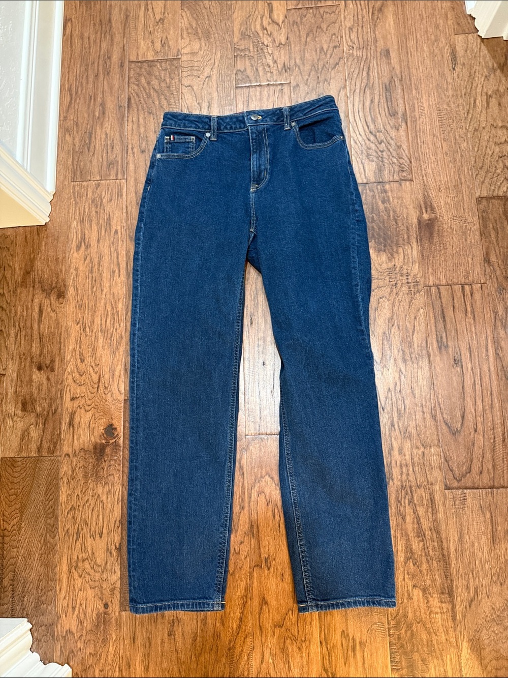 Tommy Hilfiger Straight Leg Jeans in Dark Blue - Size 8